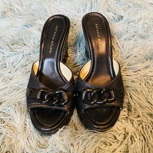 Antonio Melani wedge sandals with chain detail